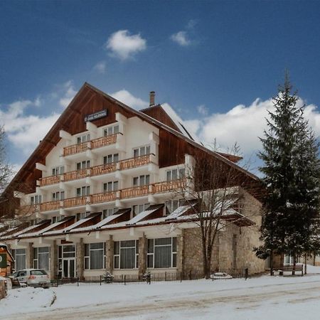 Hotel Casa Pelerinul 두라우 외부 사진