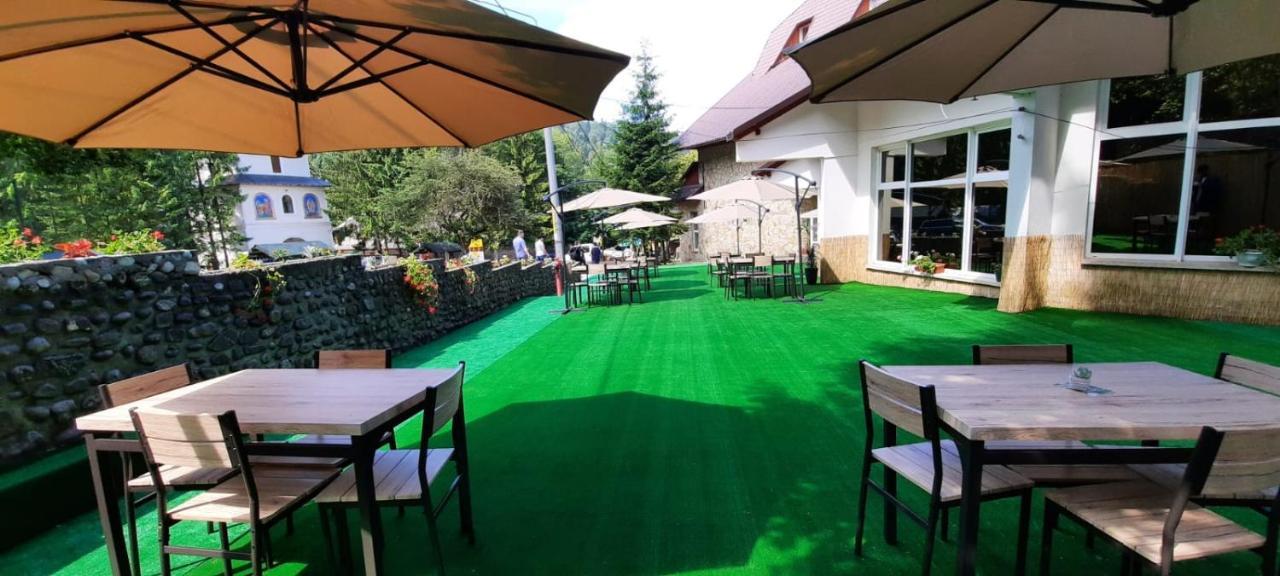 Hotel Casa Pelerinul 두라우 외부 사진