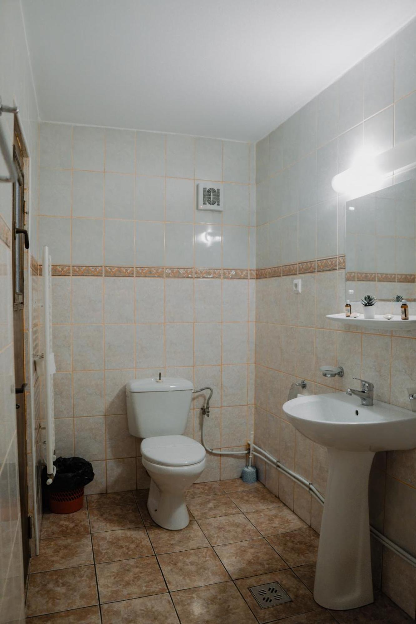Hotel Casa Pelerinul 두라우 외부 사진