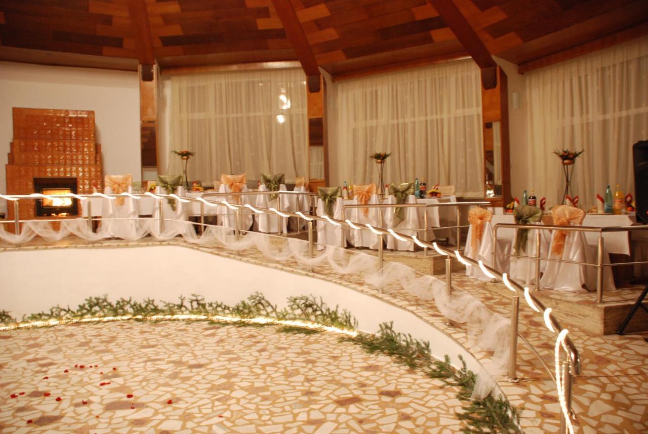 Hotel Casa Pelerinul 두라우 외부 사진